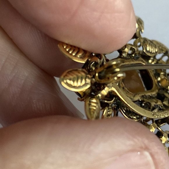 Vintage AMBER Peridot Red Rhinestone Pin Brooch Gold Tone Made AUSTRIA 1.5” - Picture 11 of 12